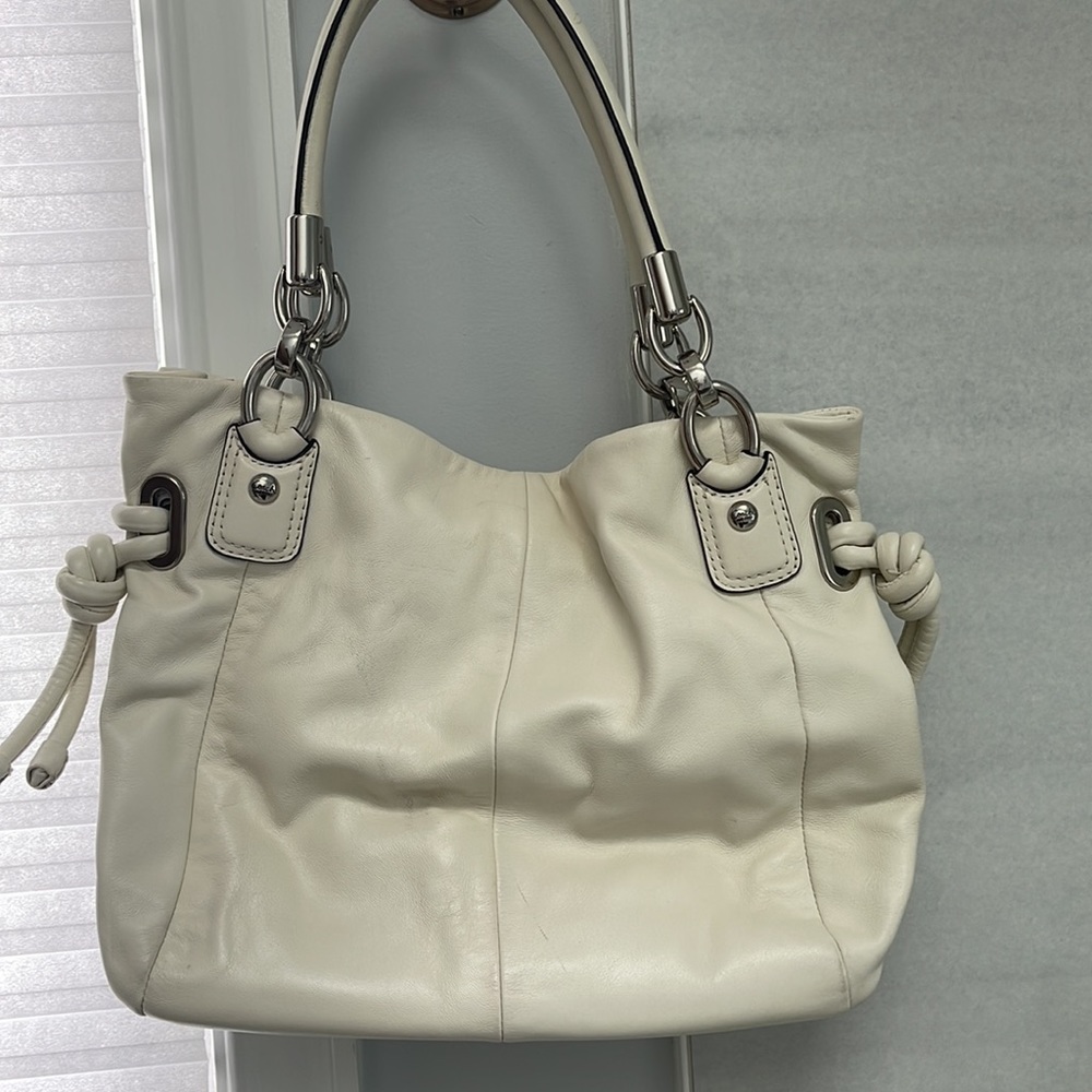 Leather Coach shoulder bag - Picture 4 of 6